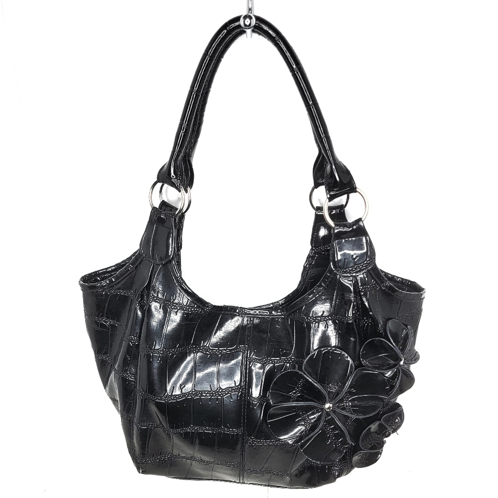 `P25701 Black Vinyl Purse with silver Hardwear